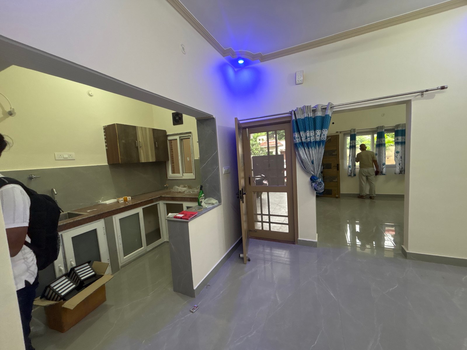 Residential near Delhi public school / 300m — photo 2, AAG-0025