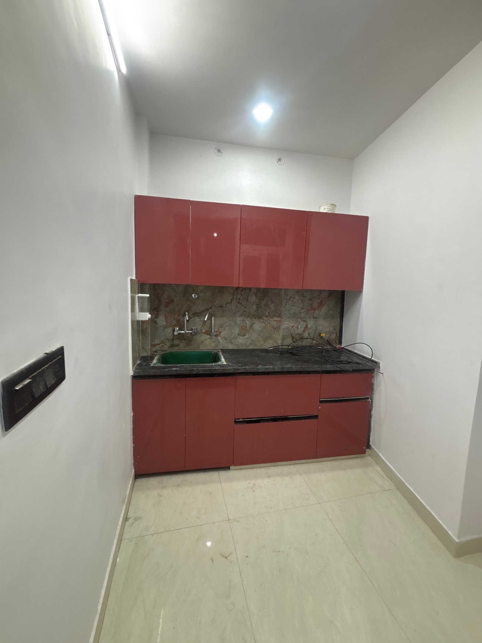 Commercial near Saryu apartment /50 meter — photo 2, AAG-0028